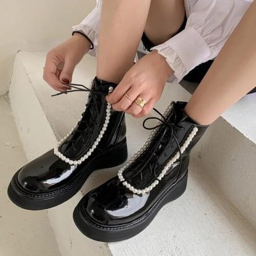 Martin boots 2021 new short boots womens platform thick-soled flat-bottom motorcycle boots retro British style round toe mid-tu