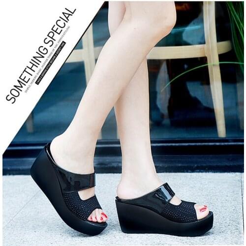 2020 Outside Shallow beach slippers fashion summer patent leather brilliant rhinestone women shoes EVA fashion zapatos de mujer