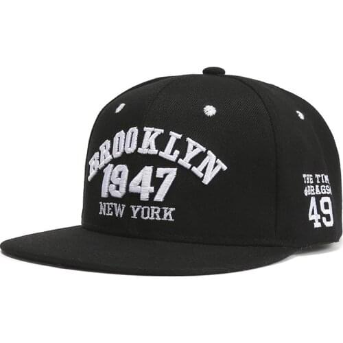2021 New fashion mens Snapbacks cap black and white 1947 BROOKLYN letter embroidery hip hop hat ladies outdoor leisure sun hat