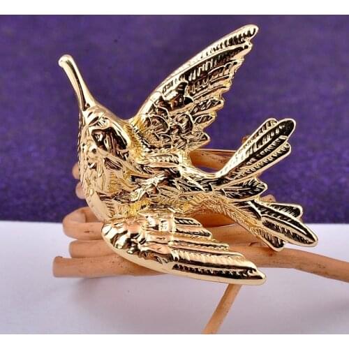 Fashion Swallow Brooch Metal Suit Sweater Pin Jewelry Scarf Buckle Female Sweater Shirt Collar Pins Brooches for Women Men Gifts