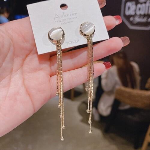 2021 new fashion Europe and the United States opal tassel female minority design sense all-match earpiece