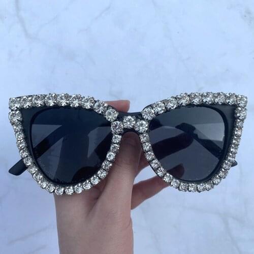 Girl Cat Eye Sunglasses Women Diamond Crystal Sun Glasses UV400 Summer Shades Black White Retro Eyewear Luxury Gafas De