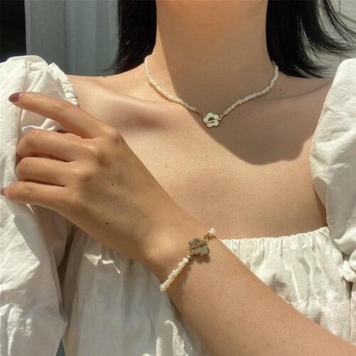 Fashion Elegant Exquisite Gold Daisy Natural Pearl Clavicle Chain Necklace New Design baroque pearl Bracelet Women Jewelry Gift