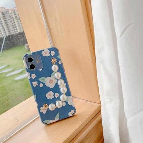 Luxury pearl wristband small floral phone case for iPhone12 Pro 12 Pro max cute