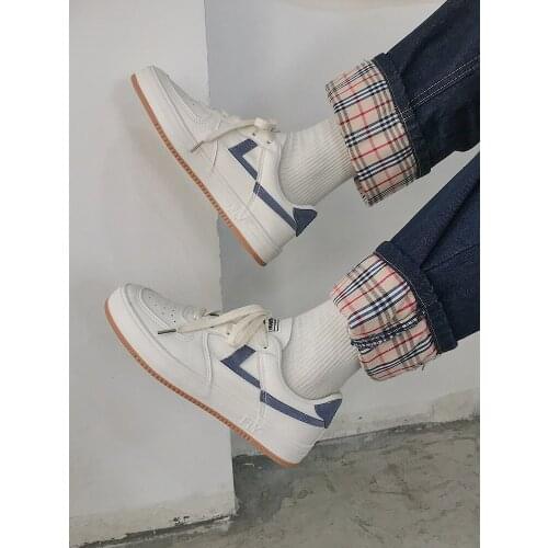 2021 spring and autumn new ladies Korean style all-match white shoes Hong Kong style casual low-top sneakers