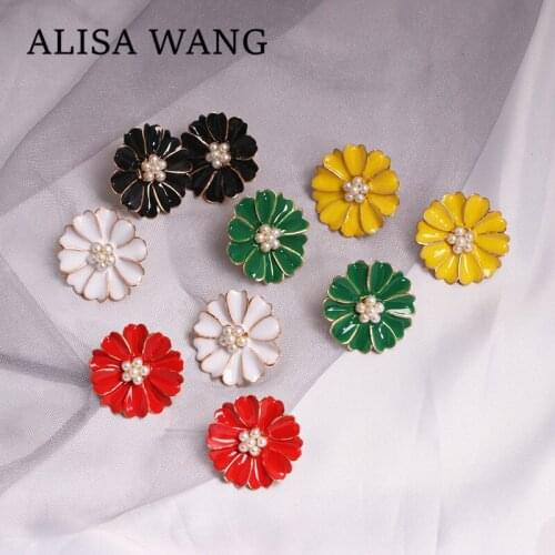 2019 New Design Summer Style Fashion Jewelry Elegant Small Stud Earring for Women Girls Black White Yellow Daisy Flower Earrings