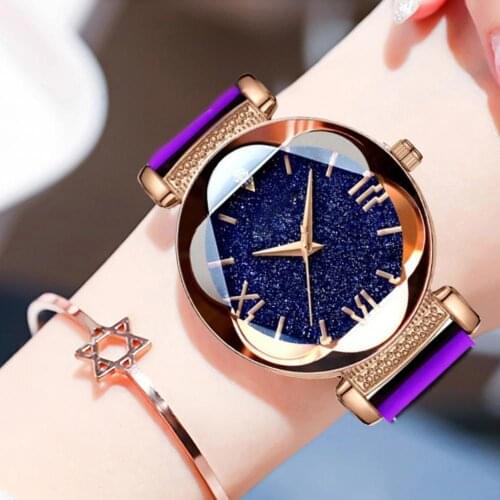Starry Sky Watch Fashion Magnetic Strap Round Dial Women Pointer Quartz Wristwatch Dating Gift Watch