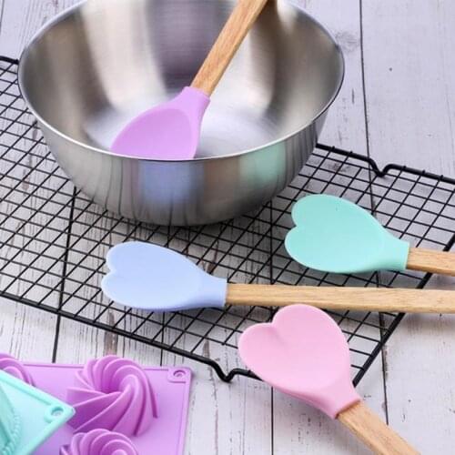 Silicone Heart Shape Pastry Spatulas With Wooden handle Cookie Spoon Baking