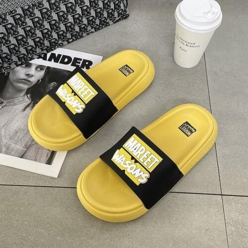 2021 Summer New Casual Fashion New Womens Slippers Trend Wild Personality Letter Modification Vamp Wide Home Sweet Beauty Shoes