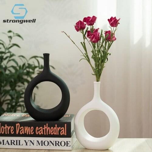 Strongwell Home Decoration Ornament Ceramic Vase Birthday Gifts Modern Hollow Round Vases Ceramic Flower Arrangement Decoration