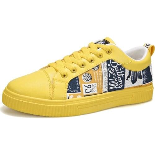 Spring and autumn new mens board shoes trend all-match casual shoes lightweight low-cut personality student shoes mens shoes