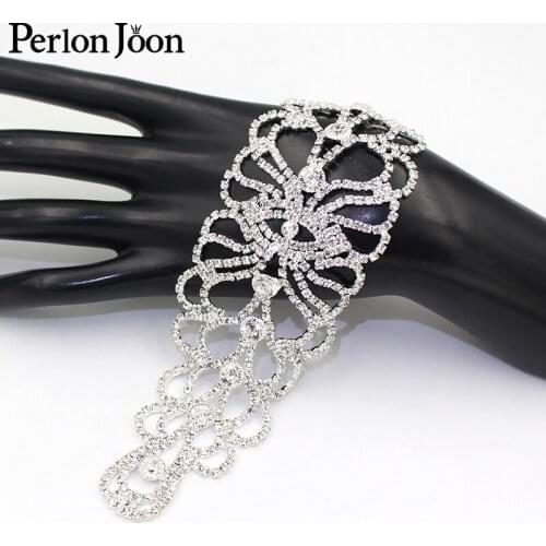 1PCS of glittering eyes long rhinestone applique crystal patch DIY sewn on the belt strap of the clothes for decoration YHZ040