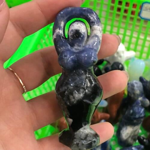 Natural crystal sculpture around the goddess, meditation reiki healing, retro home decoration products