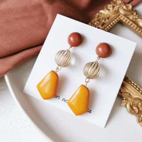 Trendy Women Yellow Resin Square Stone Clip Earrings without Piercing Geometric Round Disc Slice Ears Clips on Earrings