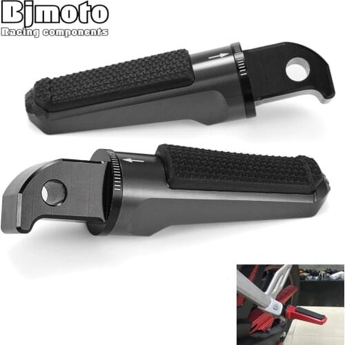 Motorcycle Foot Pegs Rear Passenger Pedal For Yamaha FZ1 YZF-R25 R3 R15 MT-03 07 09 10 25 XSR700 900 T-MAX530/500 FZ6/FZ6R XJ6