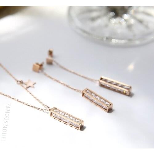 YUN RUO 2018 New Arrival Rose Gold Color Luxury Square Zircon Pendant Necklace Fashion Titanium Steel Woman Jewelry Never Fade
