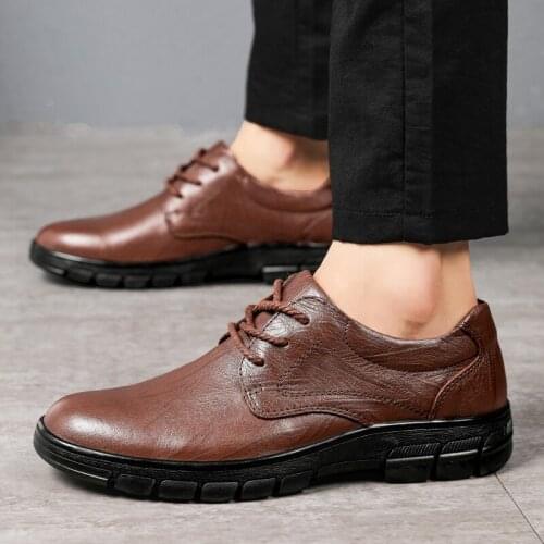 Genuine Leather Mens Loafers 2020 Casual Fashion Soft Leather Slip on Mens Flat Casual Shoes Wedding Party Dress Shoes