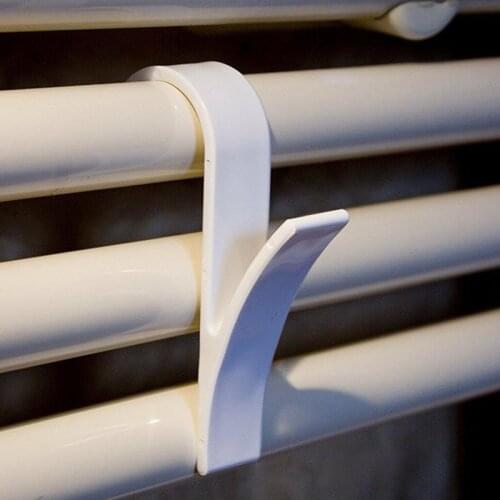 1pcs High Quality Hanger White Heated Towel Rack Bathroom Hook Hanger Soft Scarf Rack Towel Bathroom Hook Rack