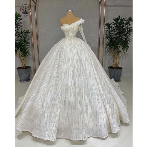 Vintage Wedding Dresses One Shoulder Ruffled Neck Long Sleeve Bling Bling Ball Gown Robe De Mariee 2021