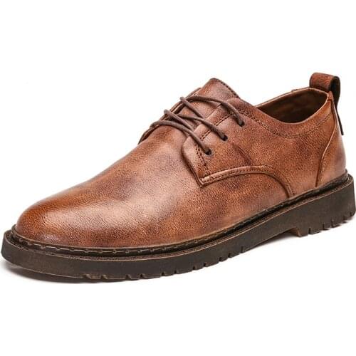 Fashion Autumn Brogue Men Leather Shoes Lace Up Soft Men Driving Sneakers Men Flats Oxfords Shoes Design Causal Loafers