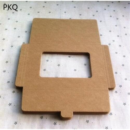 50pcs 350gsm Kraft Paper Packaging Box Middle Hollowed Folded Envelope Box Gift Greeting Photo Post Card Packaging Bag