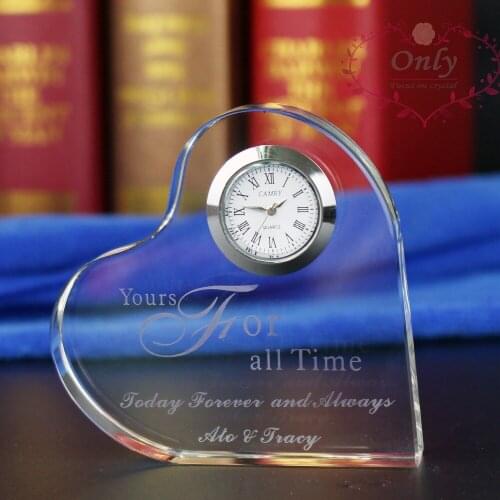 Free shipping 50 pcs/lot excellent cutting shinning crystal heart clock with customized engraving as wedding gifts for guest