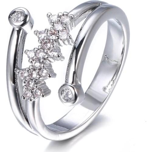 Bettyue New Fashion Irregular Circular Modelling Three Color Cubic Zircon Sparkling For Female Modern Jewelry In Wedding Party