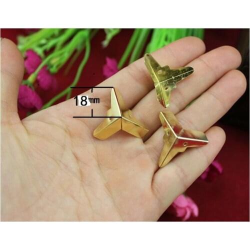 100pcs\Jewelry box yellow 18MM four sides Kok 3 edge side Wrap angle decorative purses angle distribution angle iron nails