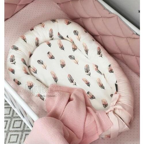 Jaju Baby Handmade, Feather Patterned Luxe Design Orthopedic Babynest