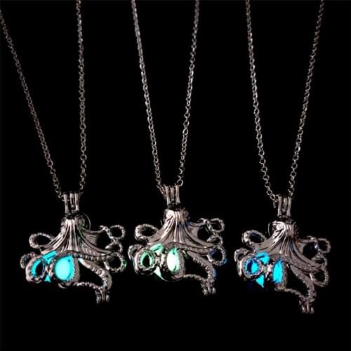 Hot Sale Retro Octopus Luminous Locket Pendant Necklace Glowing In The Dark Vintage Jewelry Necklace For Women Choker