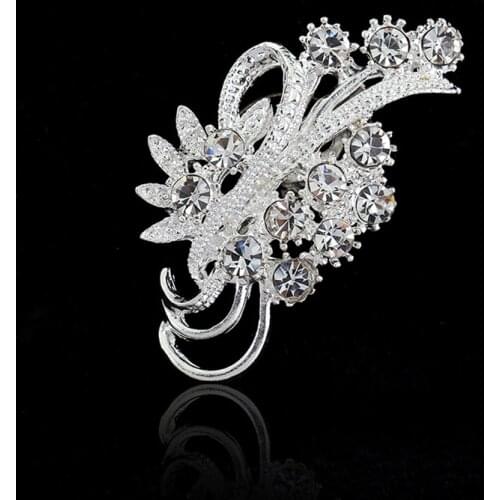 Women Fashion Accessories Elegant Delicated Rhinestone Silver Plated Flower Brooches Collar Pins Sweater Decoration