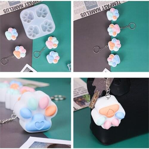 Silicone Mold Love Cat Paw Keychain Epoxy Resin Mold DIY Keychain Pendant Jewelry for Valentine Love Gift Craft