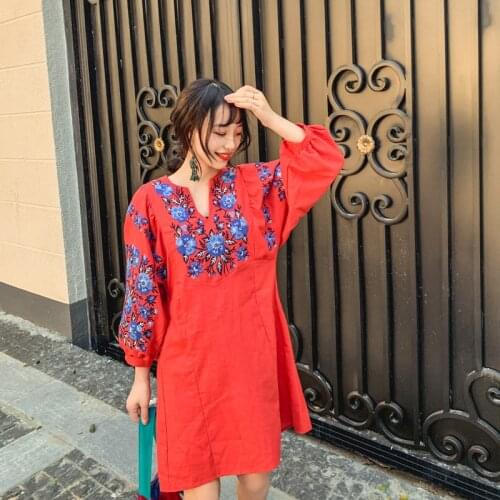 World Apparel Dress Women Thailand Nepal Holiday Bohemian Ethnic Cotton Linen Embroidered Flower Lantern Long Sleeve Lady Dress