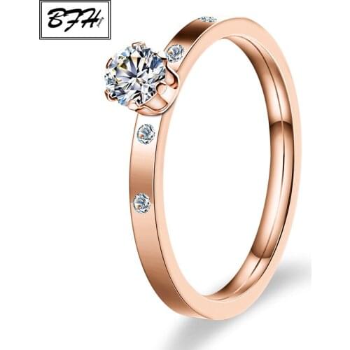 BFH Fashion Silver Colour Crown Crystal Wedding Rings For Women Dainty Zinc Alloy Romantic Engagement Love Ring 2019 Jewelry