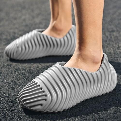 Out Garden Slippers Men Soft Non-Slip Home Shoes Foam Runners Water Footwear Summer Outdoor Men Sandals Beach Slides Sandals