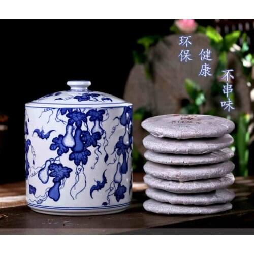 Retail Chinese Hand Painted Blue And White Ceramic Storage Jar Pu'er Tea Caddy