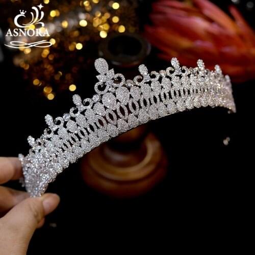 Tiaras and Crown European Retro Headdress Ladies Wedding Engagement Hair Accessories CZ Crystal Headband Queen Crown 00035