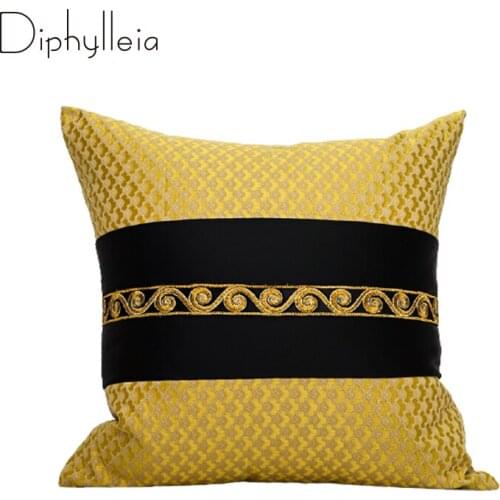 Diphylleia Gold Pillow Cases Modern Geometric Greek Pattern Luxury Medusa Style Cushion Covers For Sofa Couch Living Room Decor