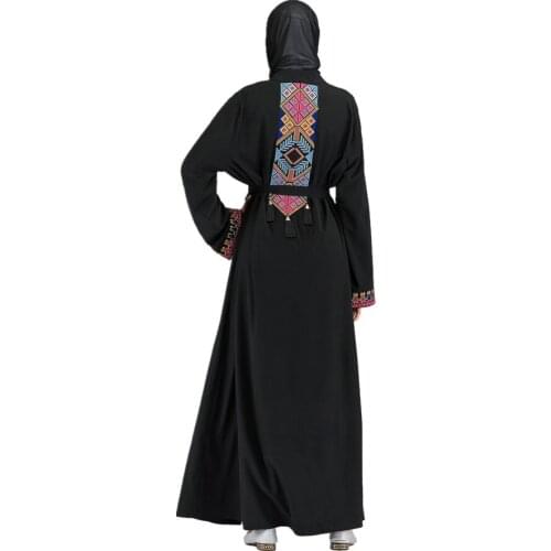 Opened abayas Retro pattern embroidery muslim abaya female full length prayer kimono islamic cardigan robes with belt F954