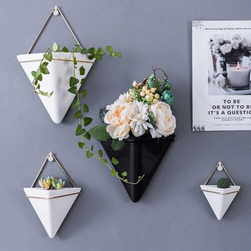 Nordic geometric triangle black and white ceramic green plant hanger flower pot patio decoration yard and garden home decor