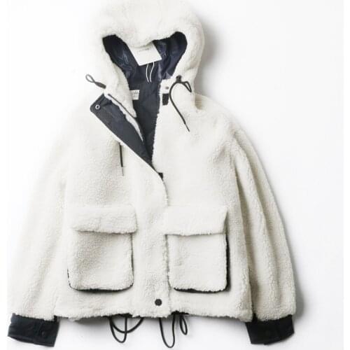 The new lamb Mao Chun color loose big pocket hooded furry coat