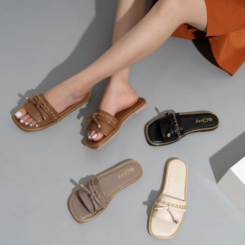 Womens slippers bowknot summer wear 2021 new chain flat casual shoes fashion luxury womens sandals