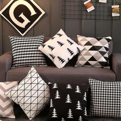 Black and White Geometric Decorative Pillowcases Peach Skin Velvet Throw Pillow Case Striped Geometric Pillowcase kussensloop