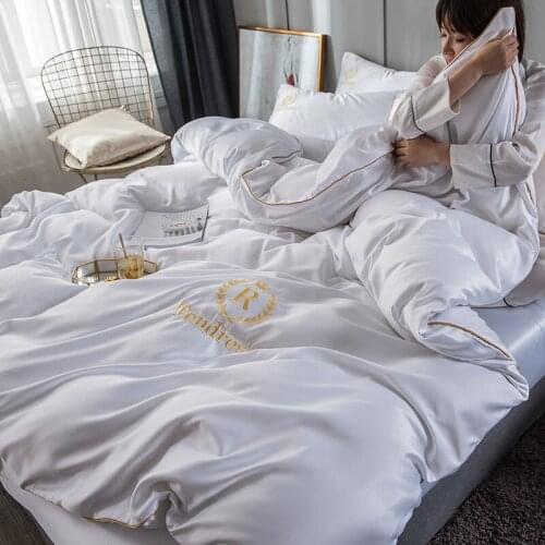 60S Egyptian Cotton Bedding Set Embroidered Solid Color Duvet Cover Bed Linen Wedding Hotel Pillowcases Fitted Sheet Bedclothes