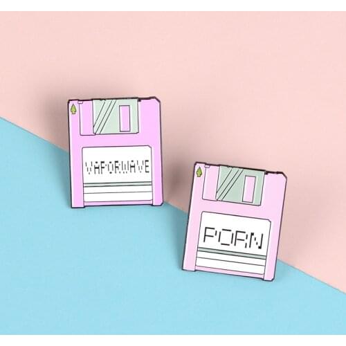 Creative Fun Geometry Pink Memory Card Enamel Brooch Alloy Badge Denim Clothes Bag Pin Cute Sweet Woman Jewelry Accessories Gift