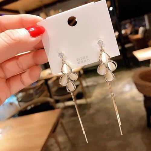 Korean Opal Long Earrings Fringe Temperament Earrings Personalized New Simple Flowers Ear Studs Surprise Price Wholesale