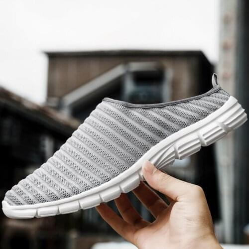 Cheap Tennis Shoes for Men 2020 New Comfortable Sport Shoes Male Stability Athletic Fitness Soft Sneakers Trainers Tenis Hombre