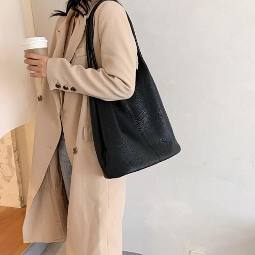 Leisure Bag 2020 Fashion Large Capacity Solid Color Shoulder Bag Womens Bucket Bag Soft Leather Big Bag Shopping Bag Tote Bag