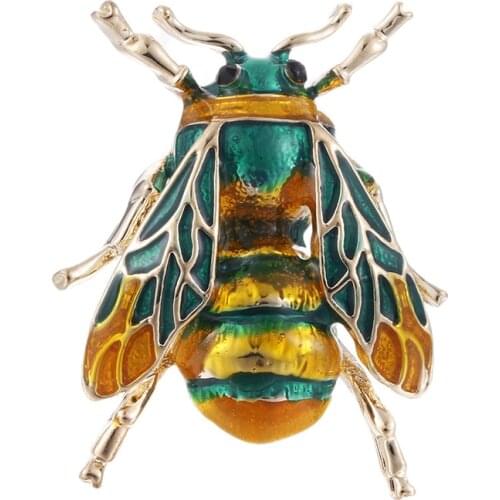 Brilliant bedbug series brooch oil dripping insect Tianniu exquisite simulation punk male and female personality corset beeta