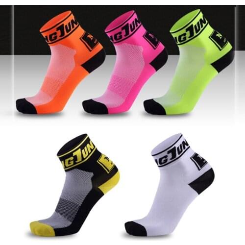 Men Women Cycling Socks Professional Outdoor Sports Riding Running Basketball Socks Letter Compression Socks Calcetines XA209Q